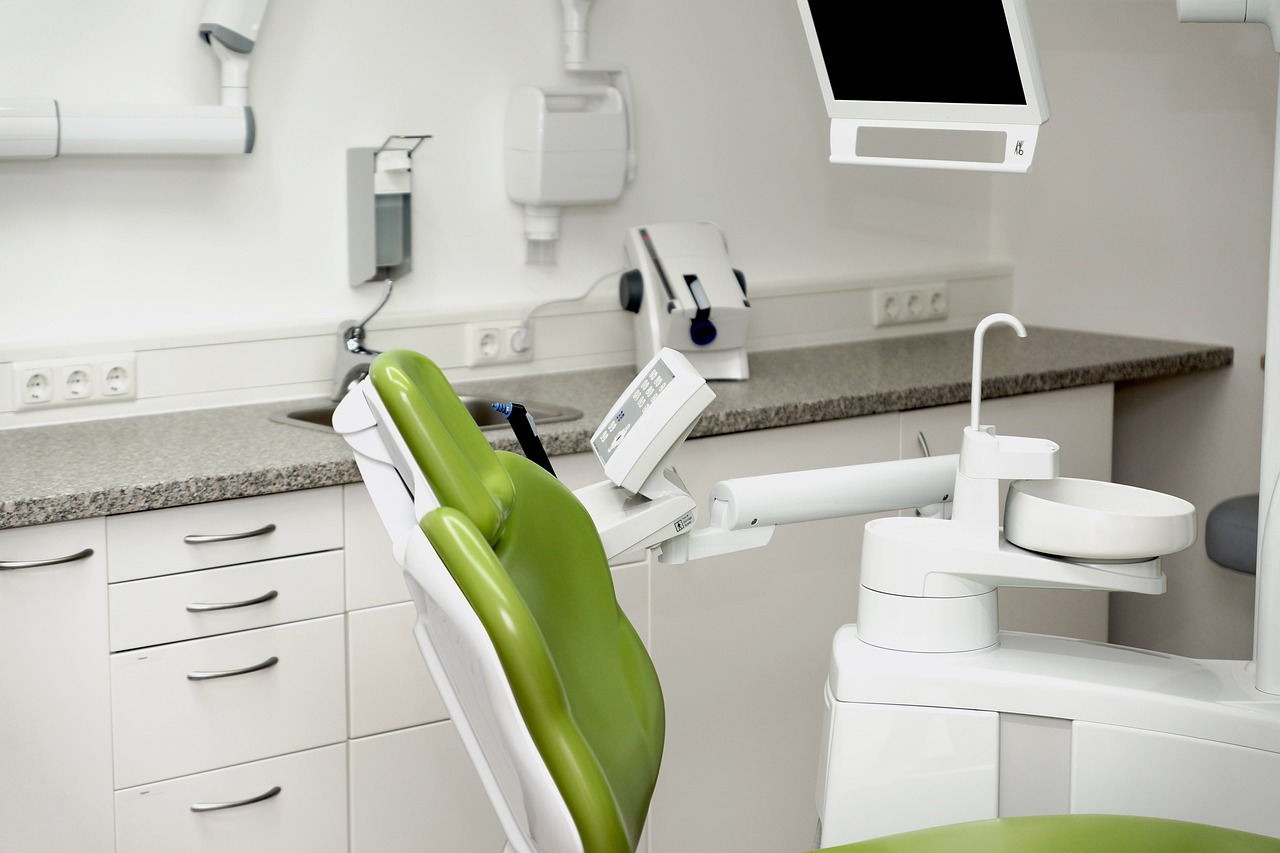 dental chair 5695764 1280